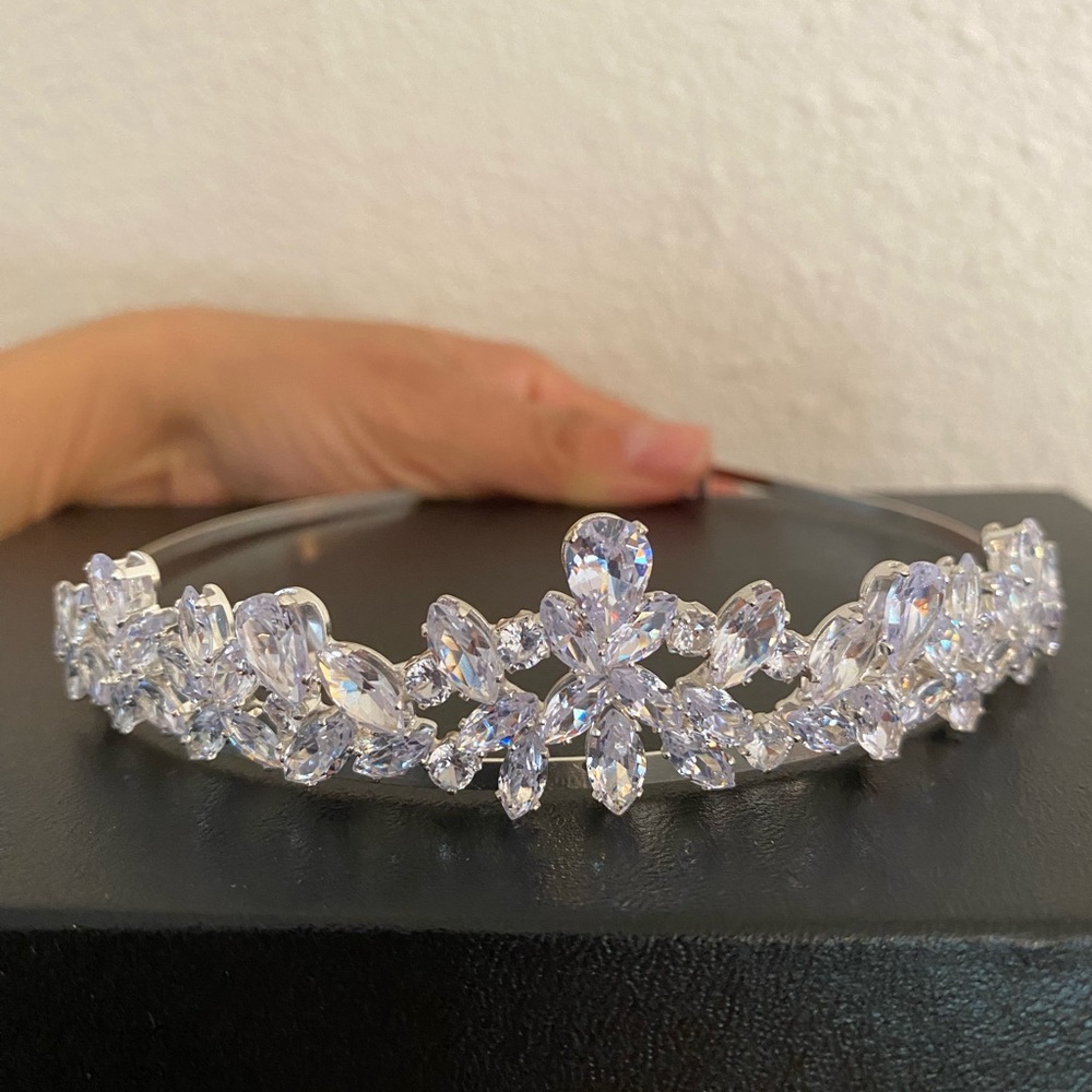 Tiara, Elegant Silver Crystal, like new, crown, Princess